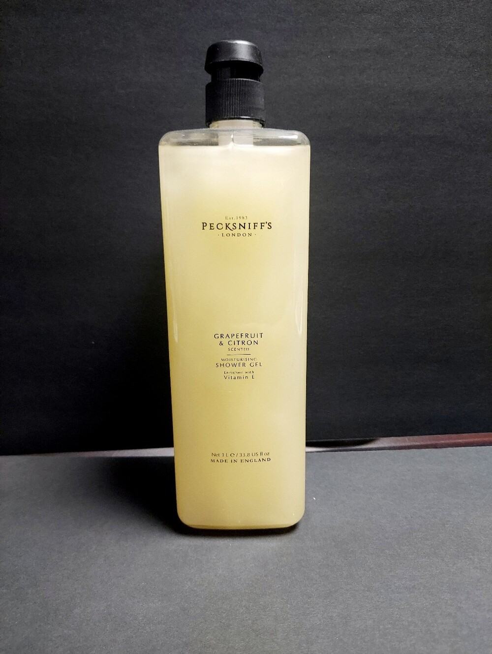 Pecksniff's Grapefruit & Citron Moisturising Shower Gel with Pump 33.8 Fl Oz